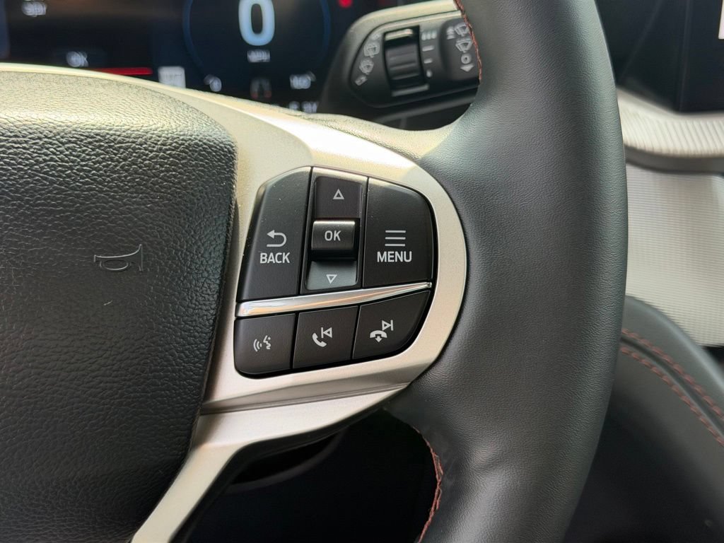 Used 2026 Ford Explorer Active RWD image 29