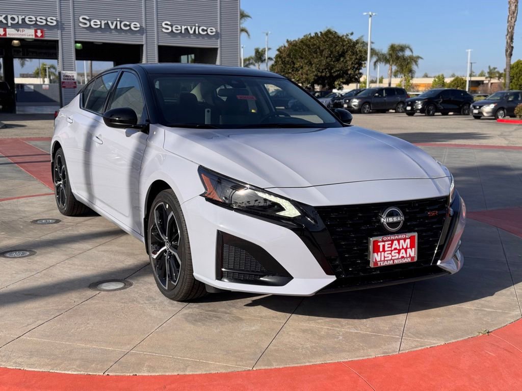 New 2026 Nissan Altima 2.5 SR FWD image 2