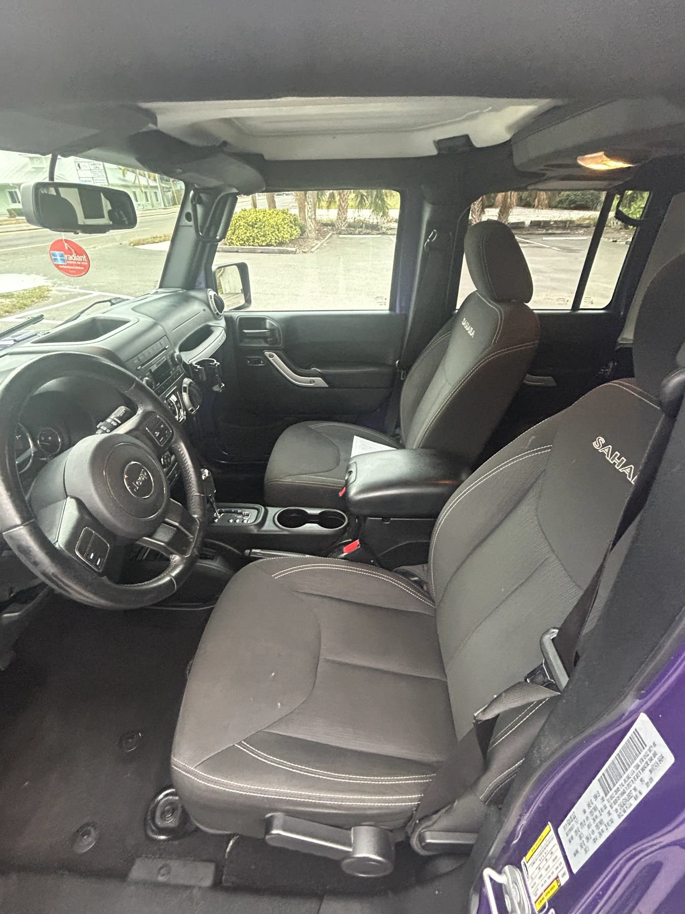 Used 2017 Jeep Wrangler Unlimited Sahara AWD/4WD image 13