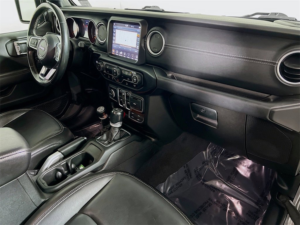 Used 2020 Jeep Wrangler Unlimited Sahara image 26