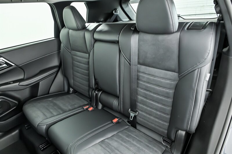 New 2026 Mitsubishi Outlander SE FWD image 15