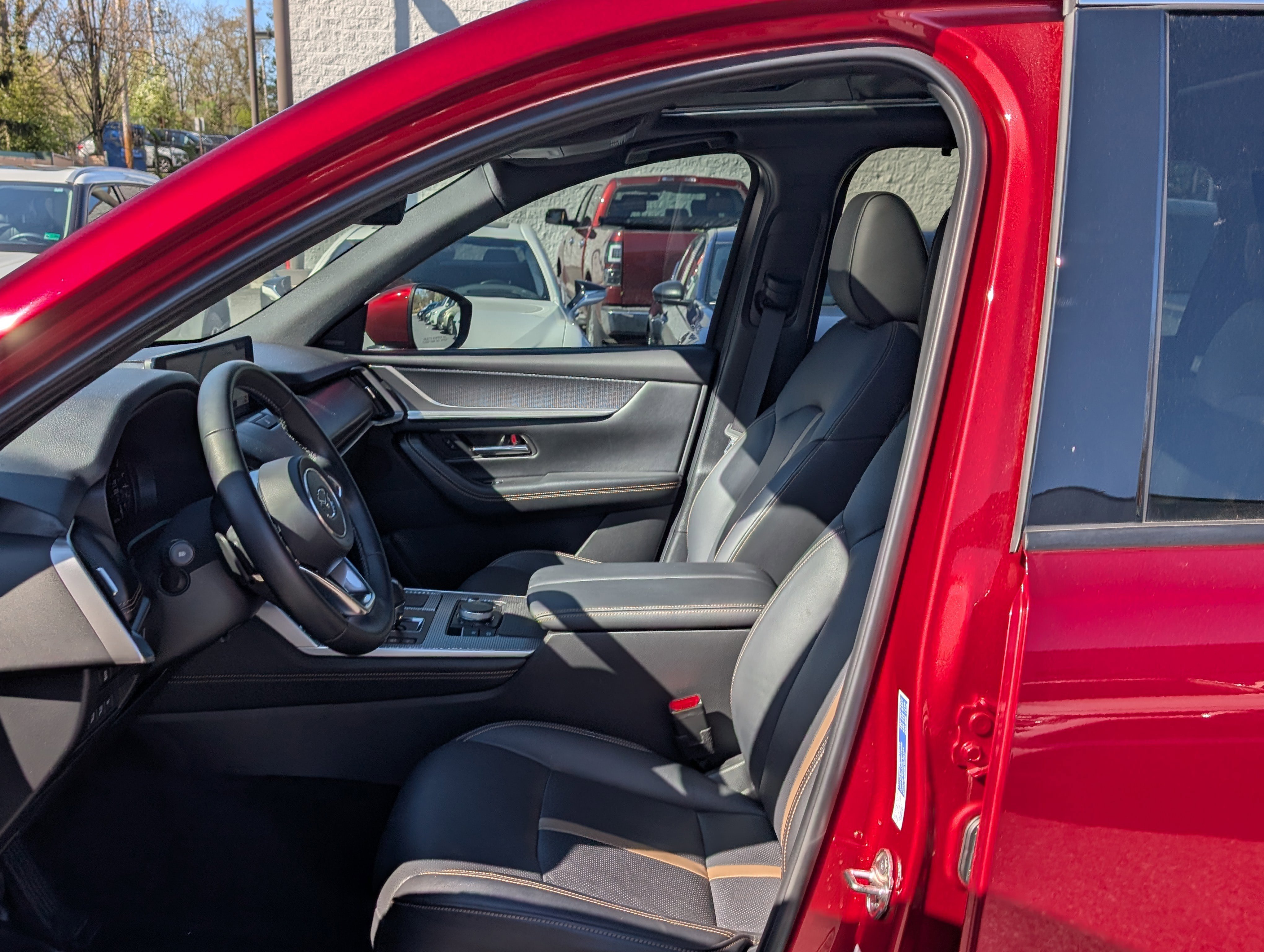 Used 2024 MAZDA CX-90 Plug-In Hybrid w/ Premium Plus image 18