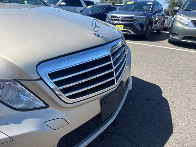 Used 2010 Mercedes-Benz E 550 4MATIC Sedan image 34