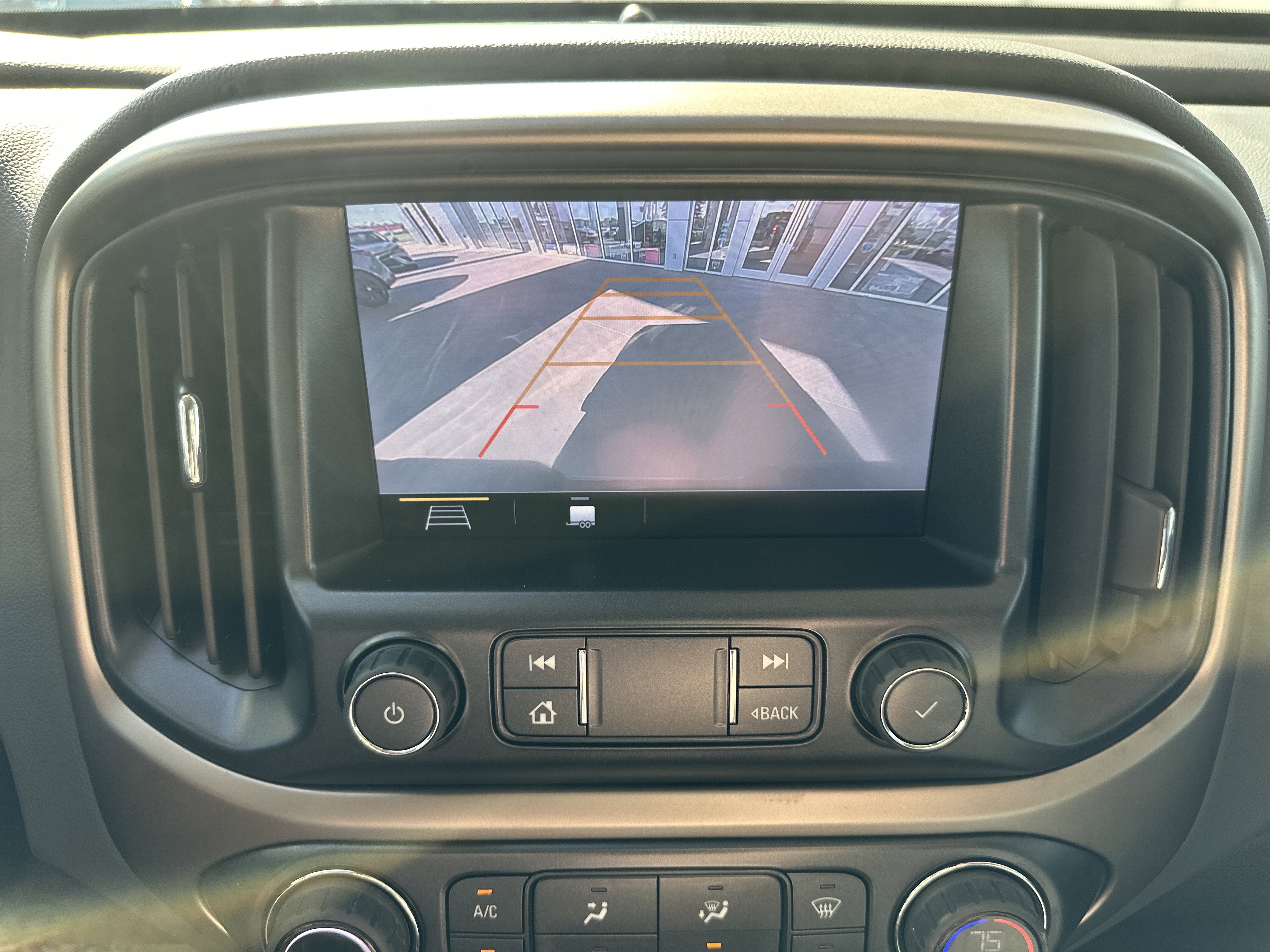 Used 2022 Chevrolet Colorado Z71 image 32