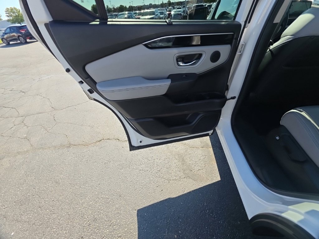 Certified 2025 Honda Pilot Touring image 26
