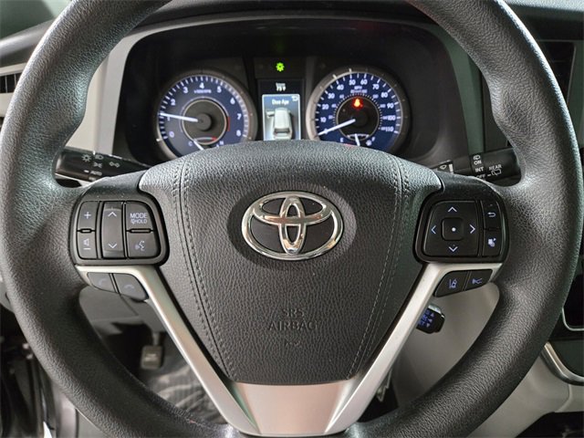 Used 2019 Toyota Sienna LE image 26