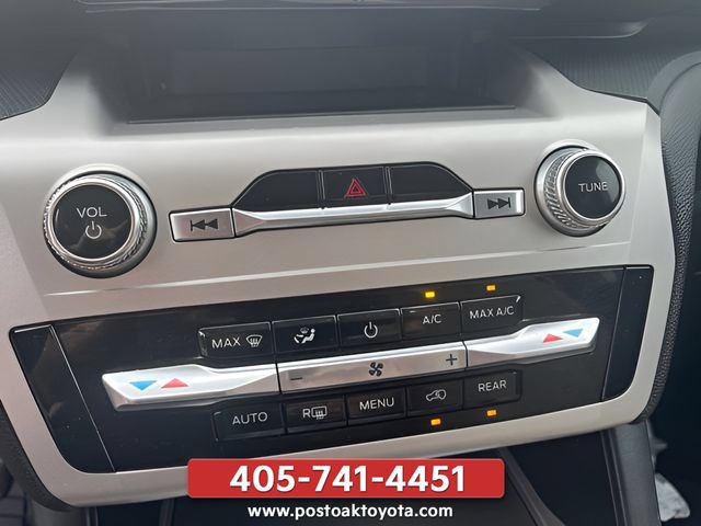 Used 2022 Ford Explorer 4WD image 16
