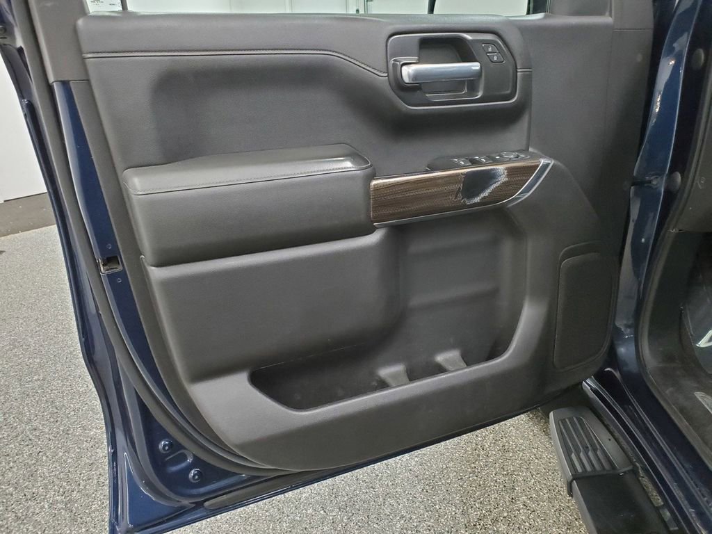 Used 2020 Chevrolet Silverado 1500 LT w/ All-Star Edition image 14