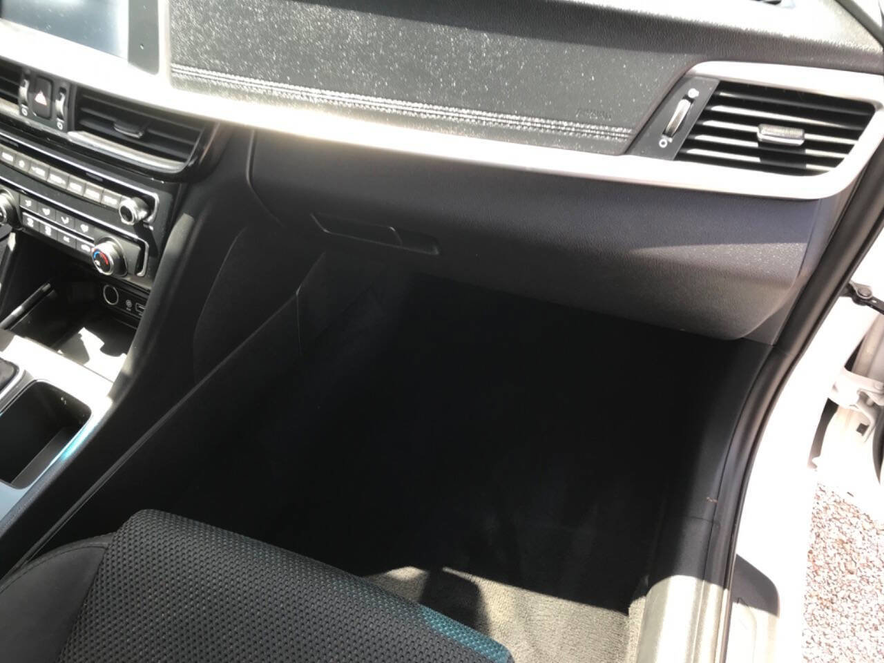 Used 2020 Kia Optima LX image 3