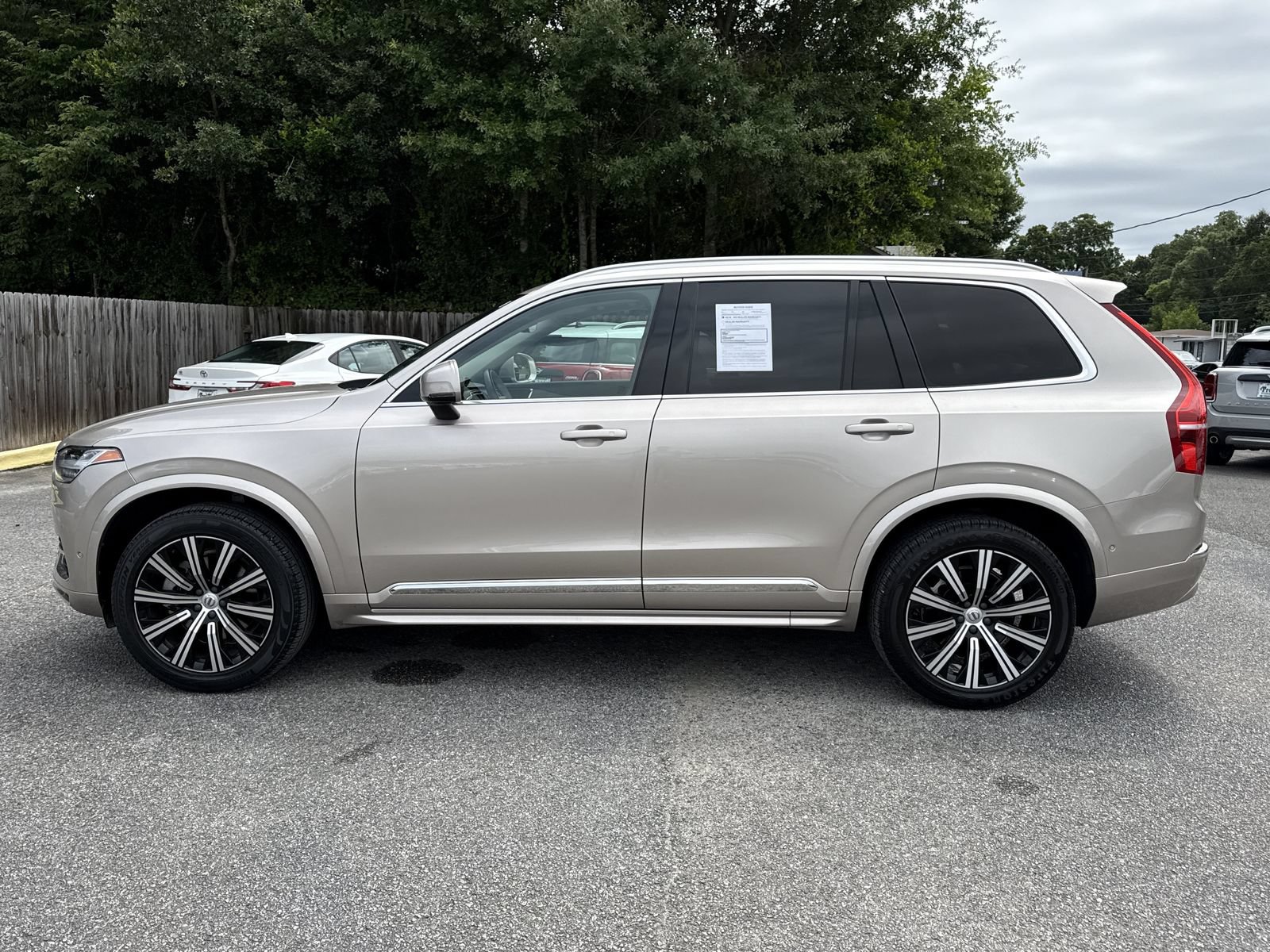 Used 2023 Volvo XC90 B6 Plus AWD/4WD image 2