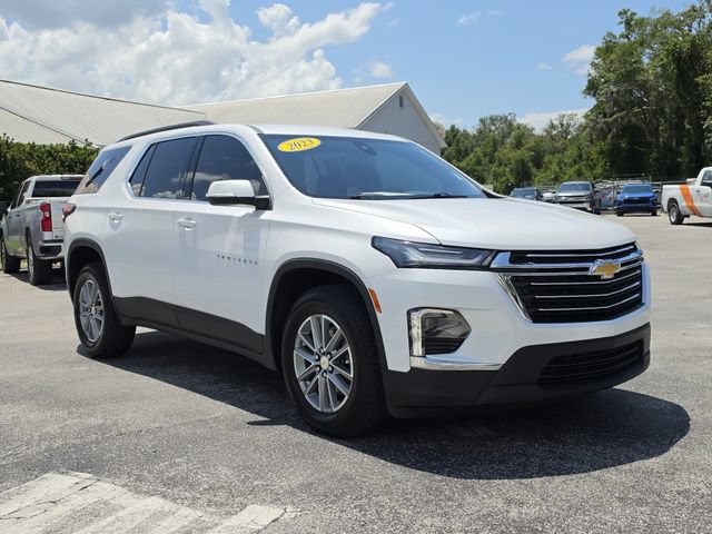 Used 2023 Chevrolet Traverse LT FWD image 2