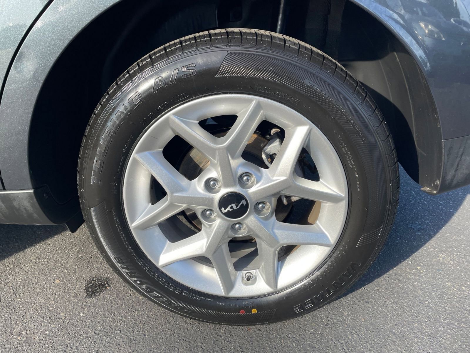 Used 2025 Kia Soul LX w/ LX Technology Package image 24