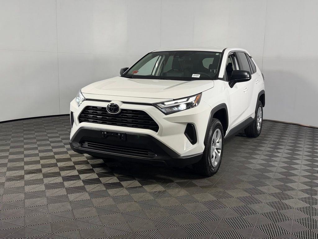 Used 2025 Toyota RAV4 LE image 4