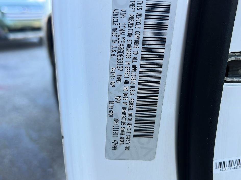 Used 2016 Jeep Compass Latitude image 20