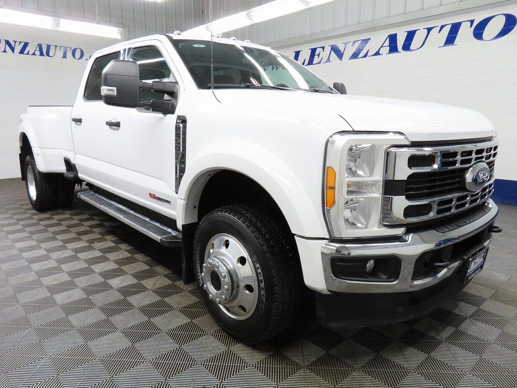 Used 2023 Ford F450 XLT image 3