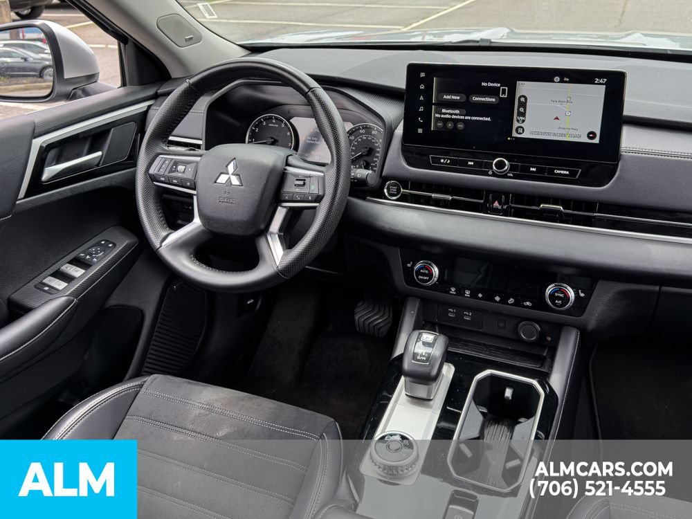 Used 2025 Mitsubishi Outlander SE FWD image 28