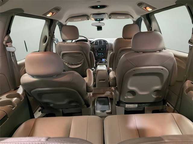 Used 2003 Chrysler Town & Country Limited image 33
