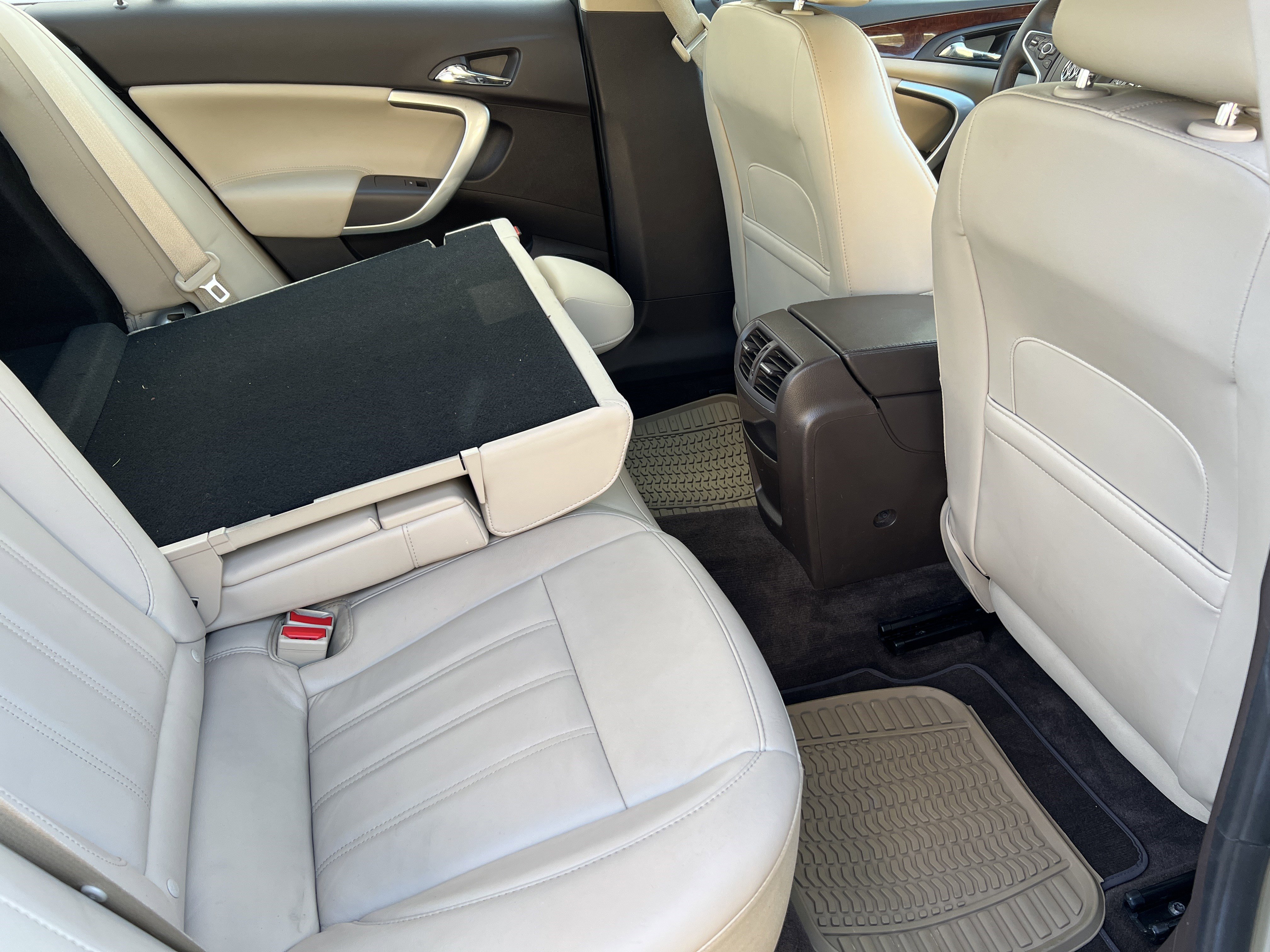 Used 2016 Buick Regal image 22