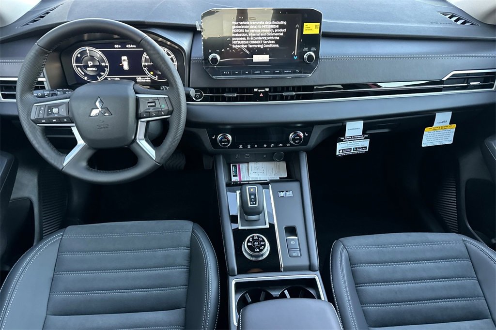 New 2025 Mitsubishi Outlander SE image 14
