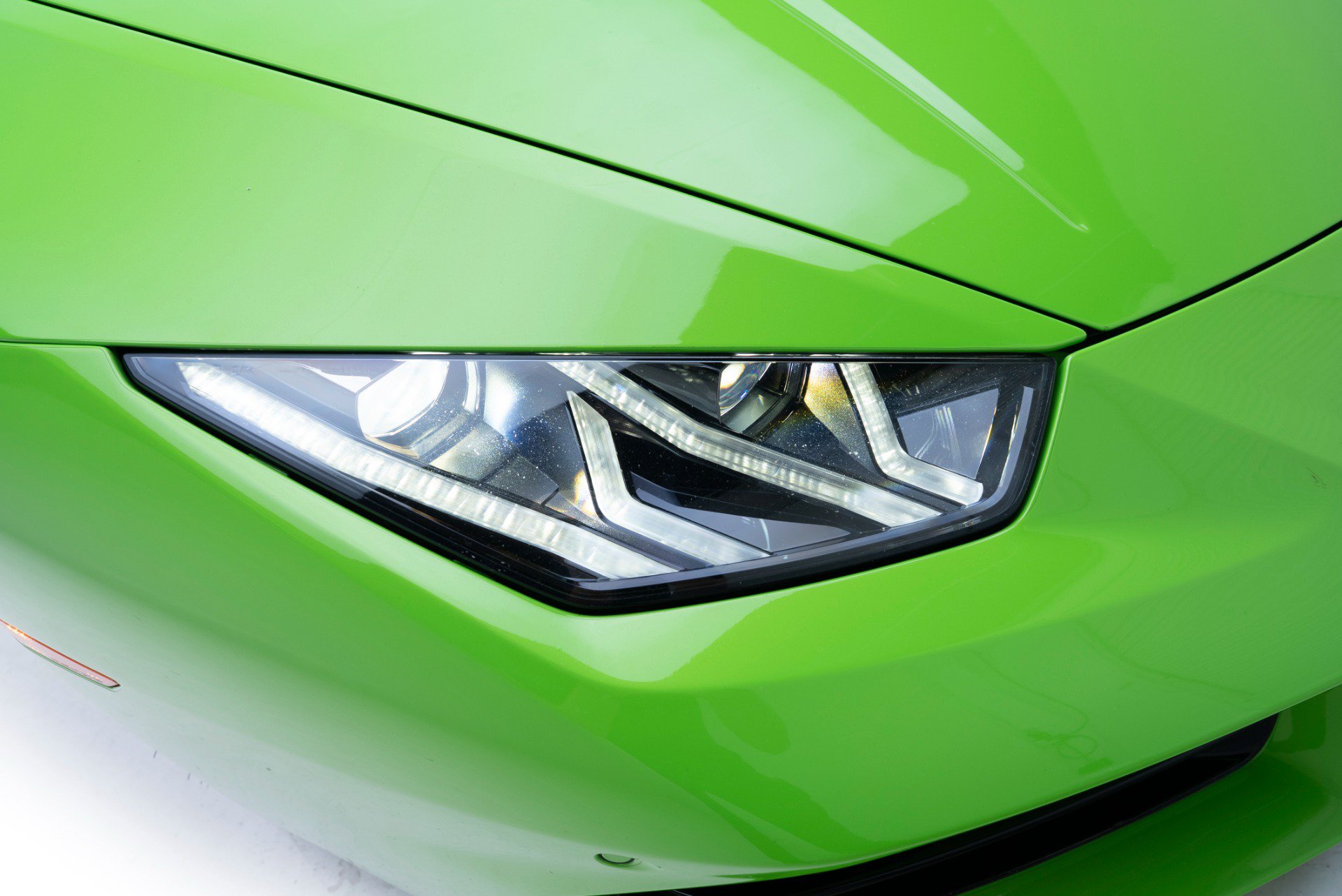 Used 2019 Lamborghini Huracan LP 580-2 RWD image 17