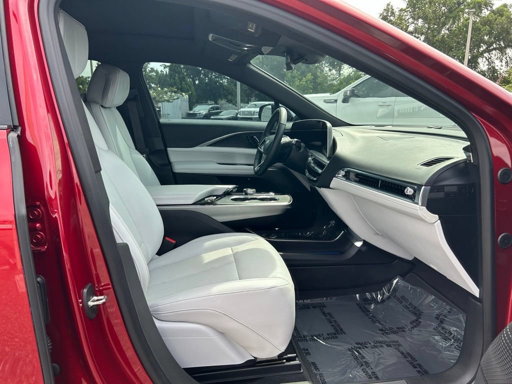 Used 2024 Cadillac Lyriq Sport RWD image 58