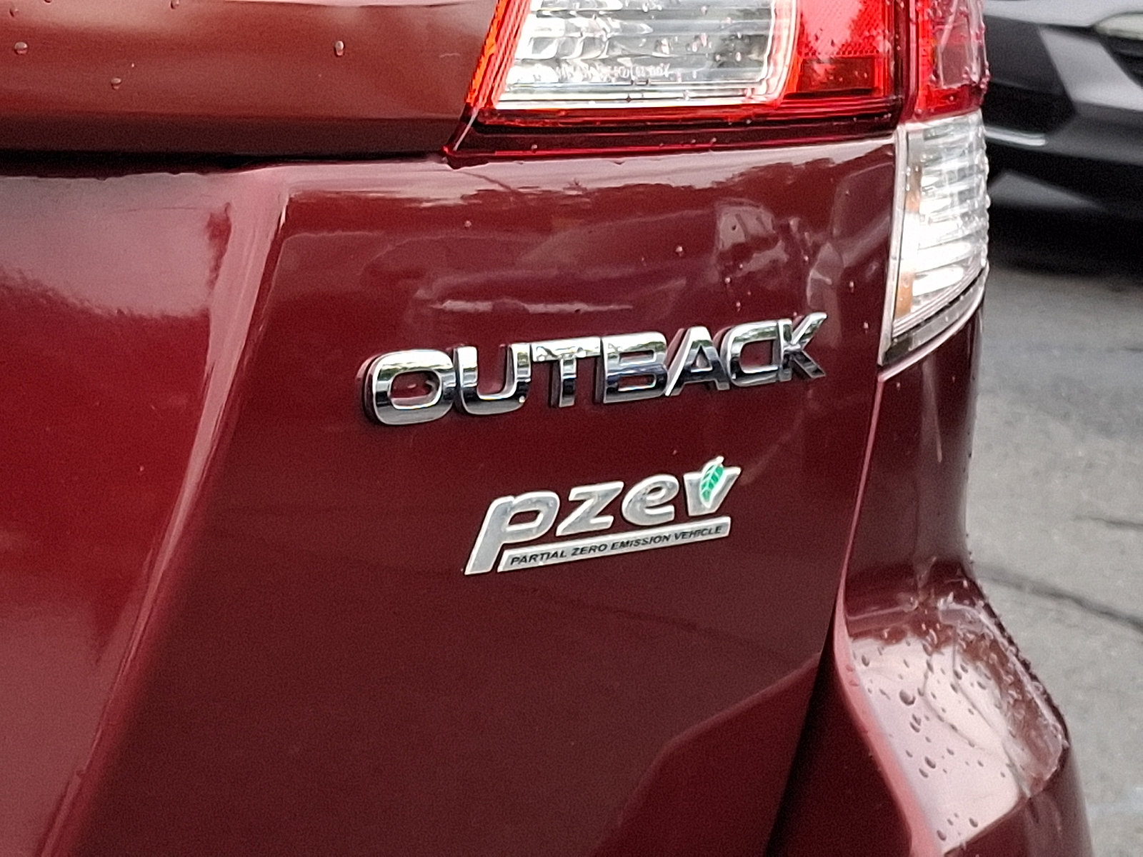 Used 2011 Subaru Outback 2.5i Premium AWD/4WD image 30
