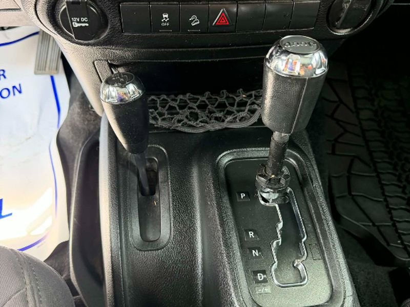 Used 2013 Jeep Wrangler Sport w/ Connectivity Group image 10