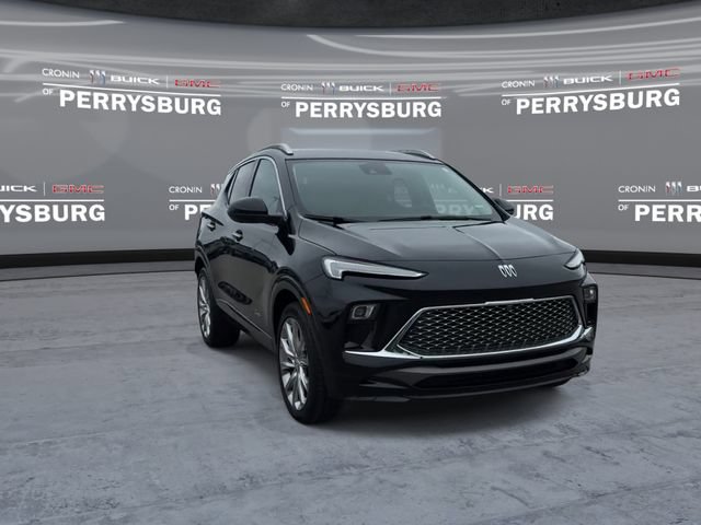 Used 2024 Buick Encore GX Avenir w/ Avenir Technology Package FWD image 2