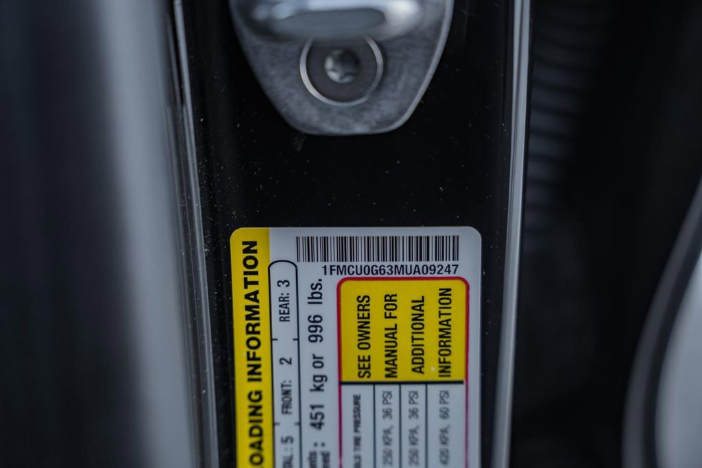 Used 2021 Ford Escape SE image 35