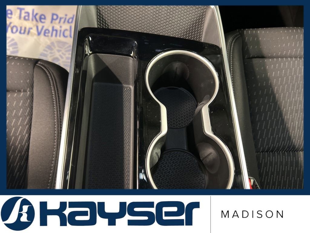 Used 2025 Chevrolet Equinox LT image 16