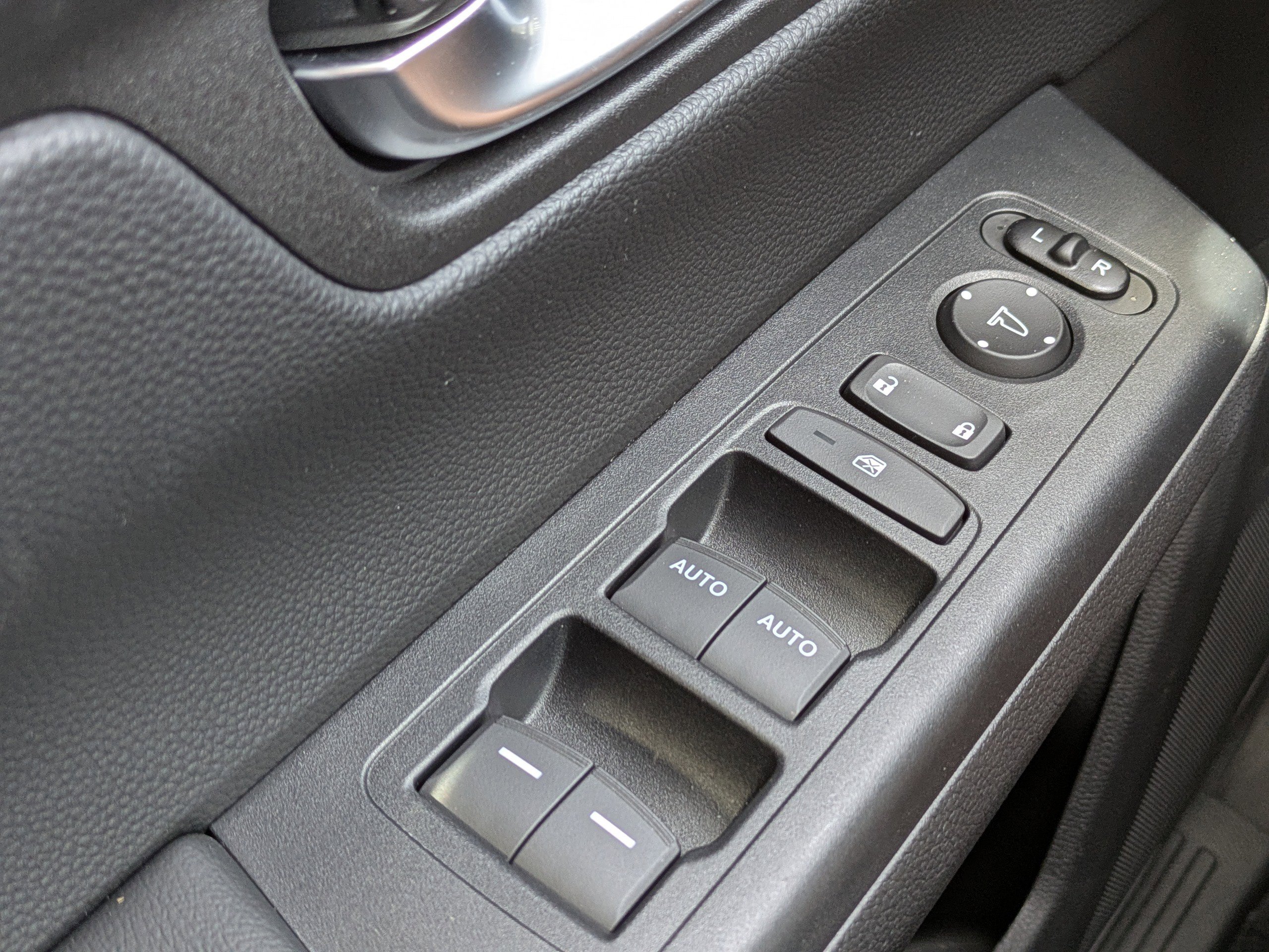 Used 2023 Honda CR-V Sport image 25