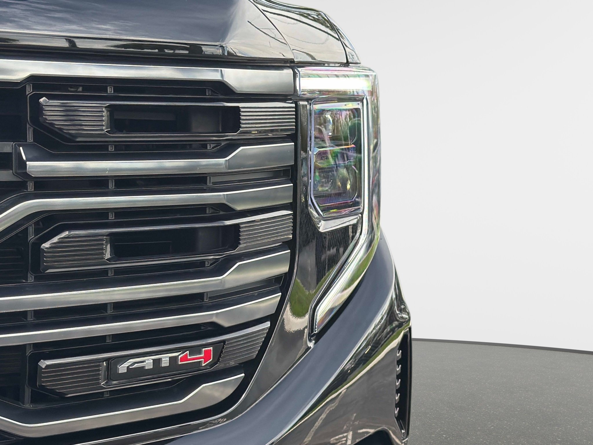 Used 2025 GMC Sierra 1500 AT4 w/ AT4 Premium Package AWD/4WD image 13