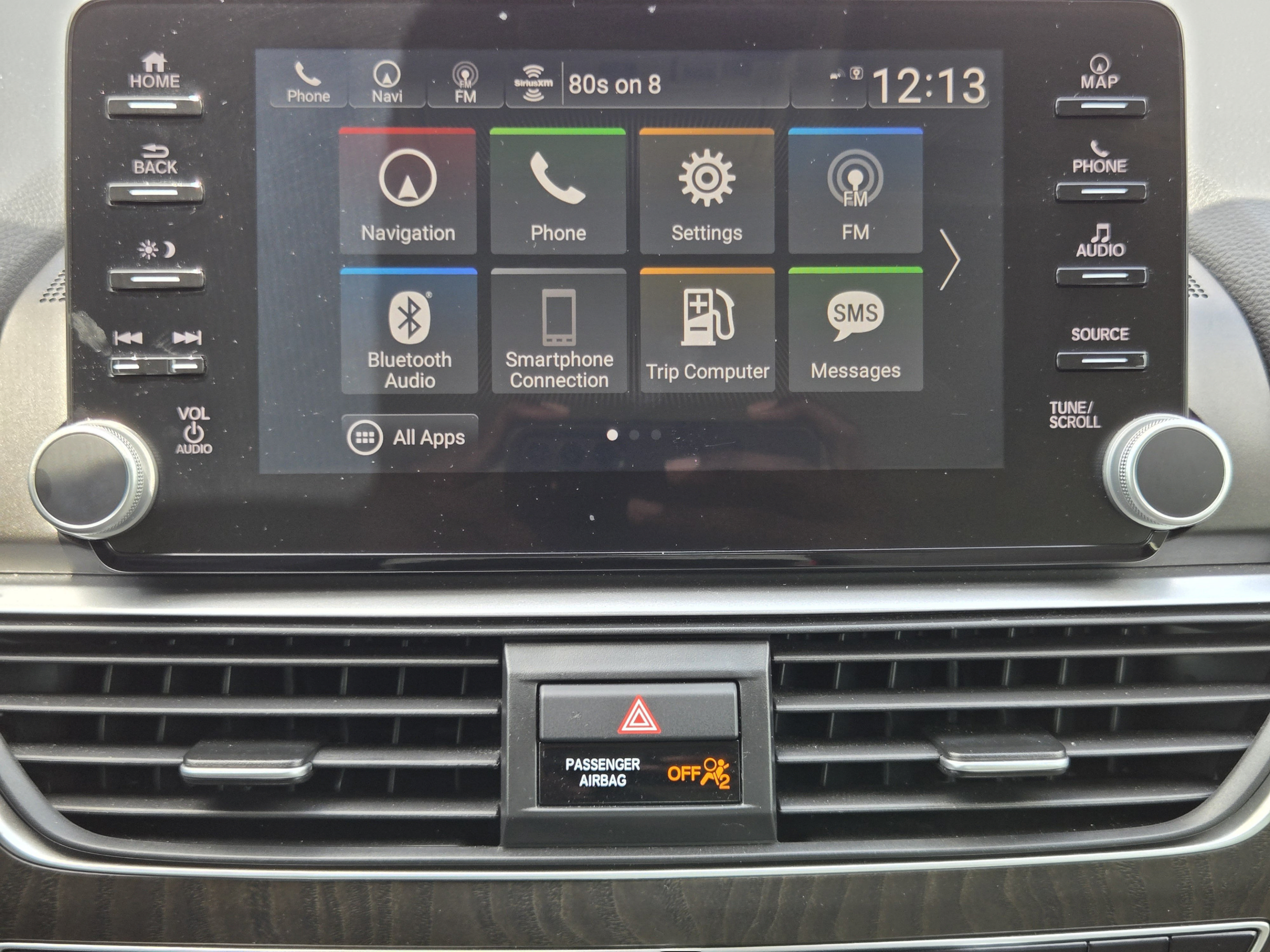 Used 2018 Honda Accord Touring image 13