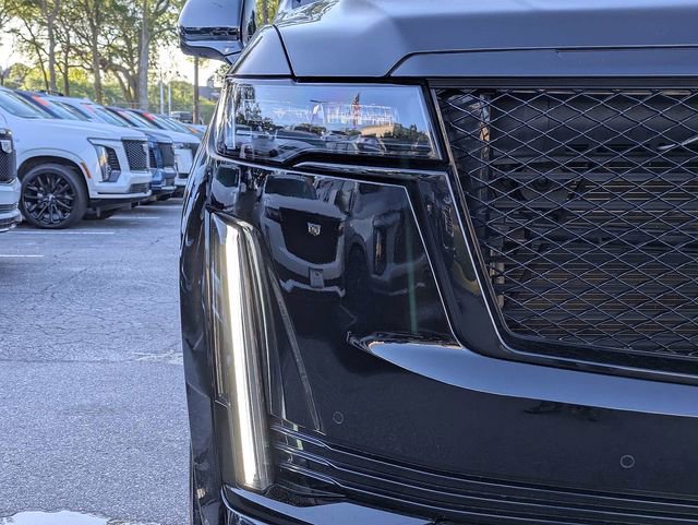 Used 2021 Cadillac Escalade Sport w/ Driver Assist Tech Package AWD/4WD image 9