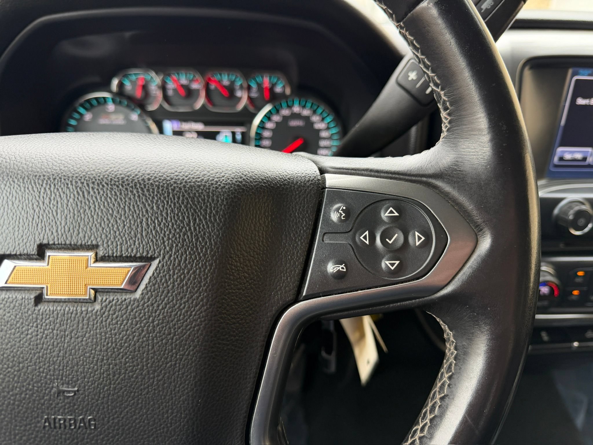 Used 2017 Chevrolet Silverado 1500 LT w/ All Star Edition AWD/4WD image 35