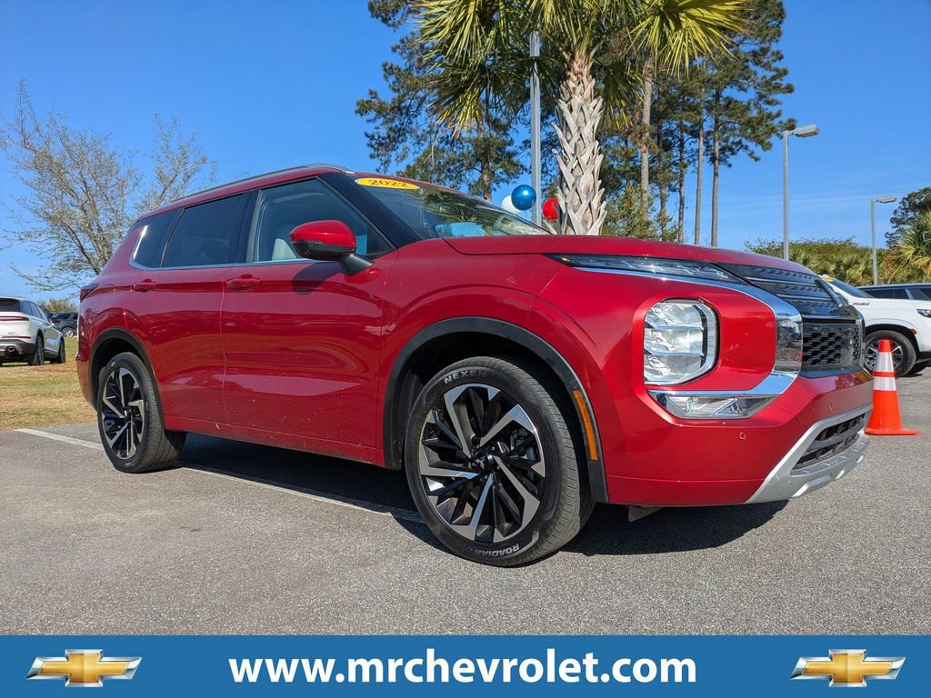 Used 2022 Mitsubishi Outlander SEL image 1