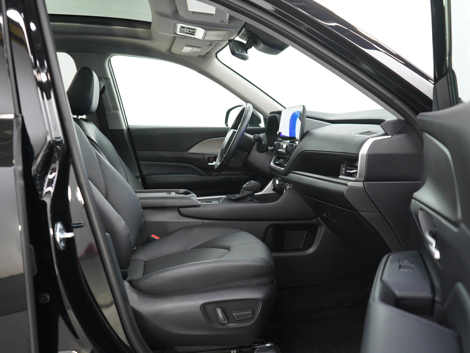 Used 2025 Toyota Grand Highlander AWD image 11
