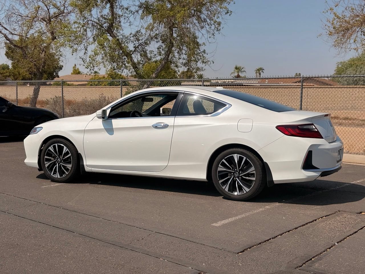 Used 2017 Honda Accord EX image 4