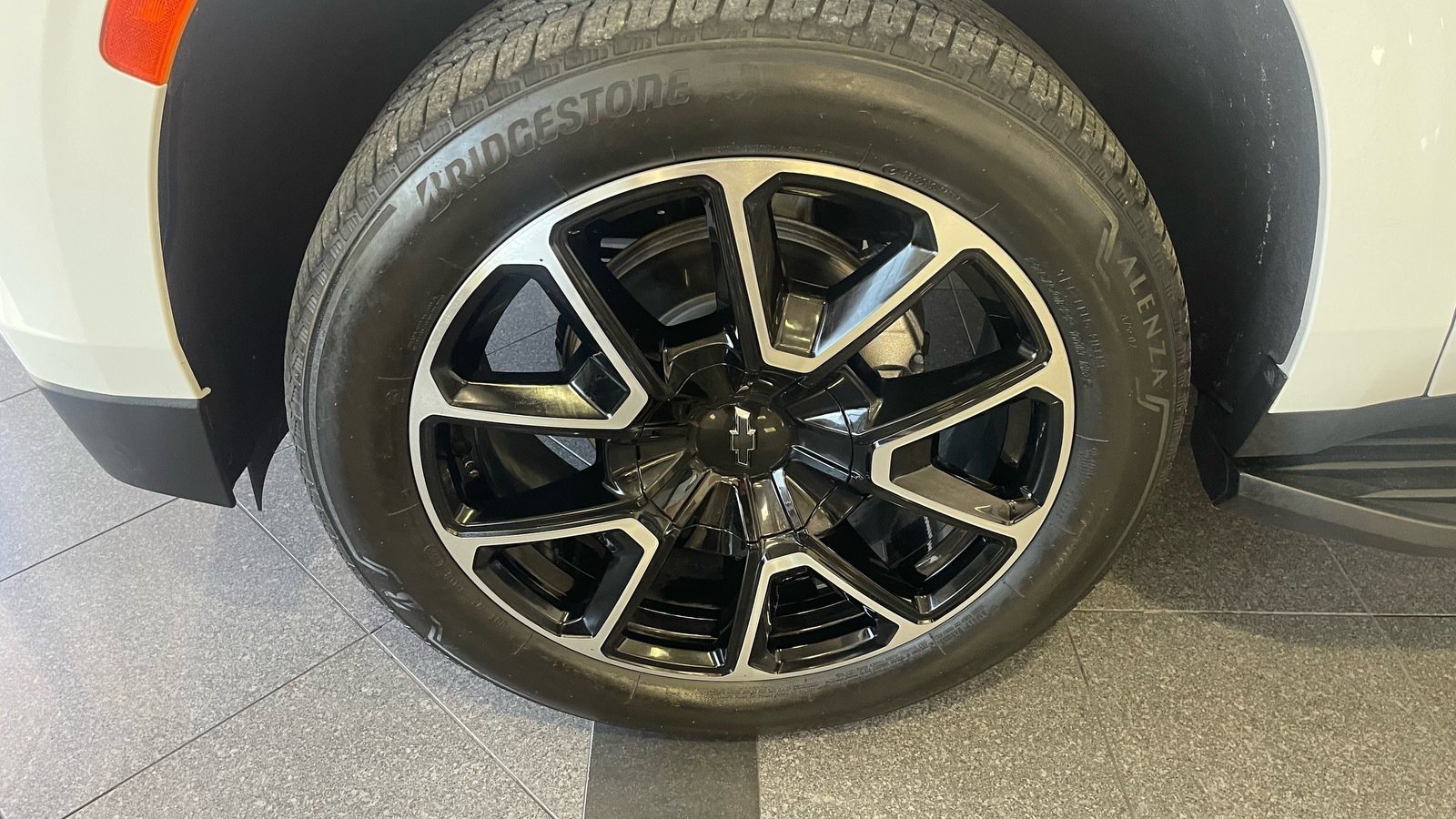 Used 2024 Chevrolet Suburban RST w/ Luxury Package image 21