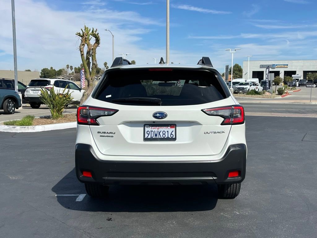 Used 2023 Subaru Outback Premium image 4