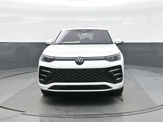 New 2026 Volkswagen Tiguan SEL R-Line image 2