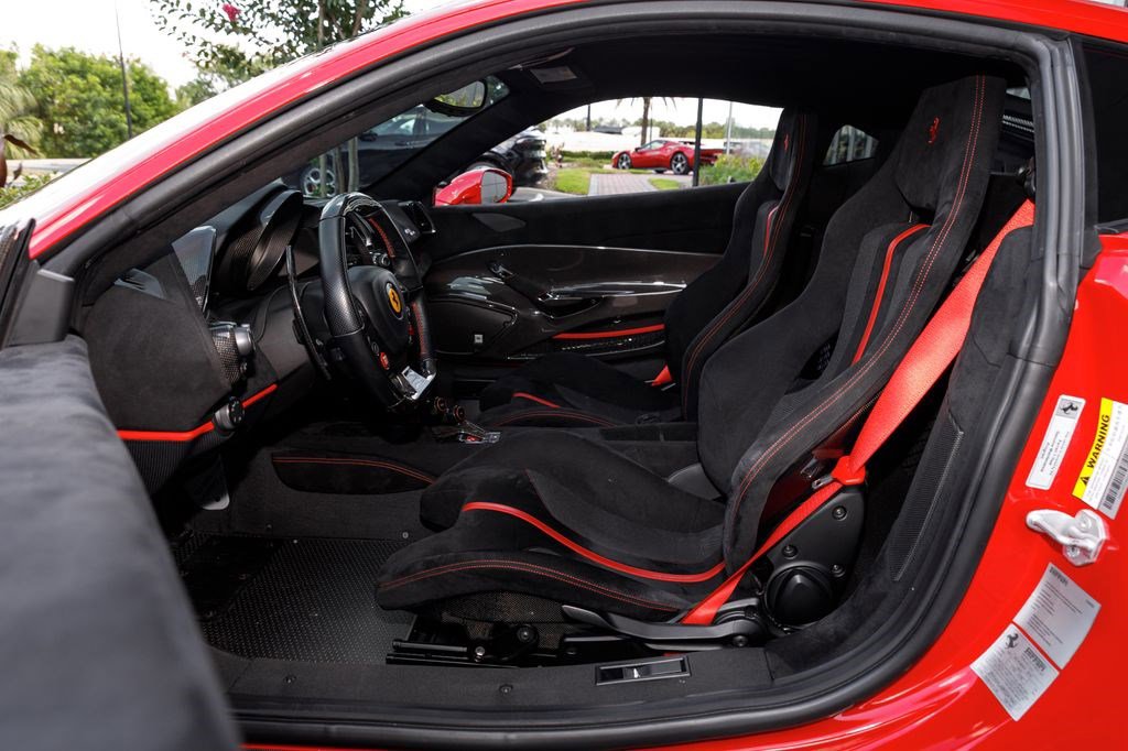 Used 2019 Ferrari 488 Pista Coupe RWD image 19