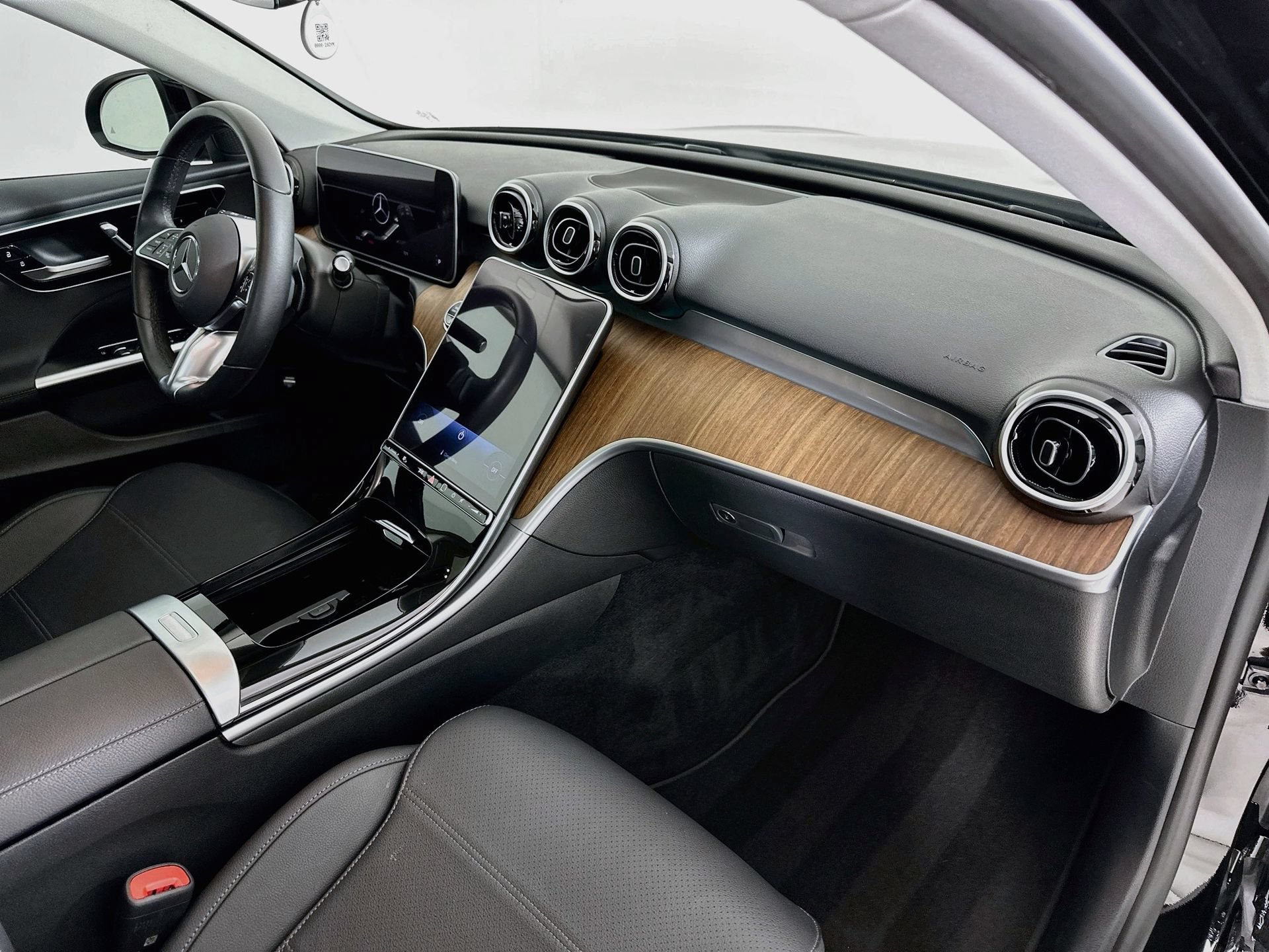 Certified 2024 Mercedes-Benz C 300 Sedan image 31