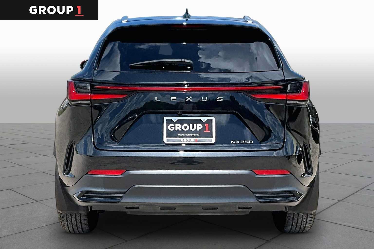 Used 2025 Lexus NX 250 FWD image 5