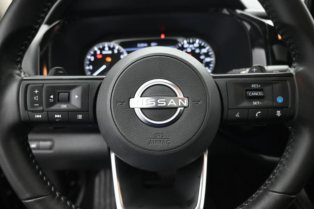 Used 2025 Nissan Pathfinder SV w/ SV Premium Package AWD/4WD image 12