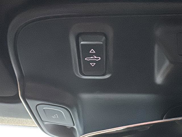 Used 2017 Chevrolet Camaro LT image 27