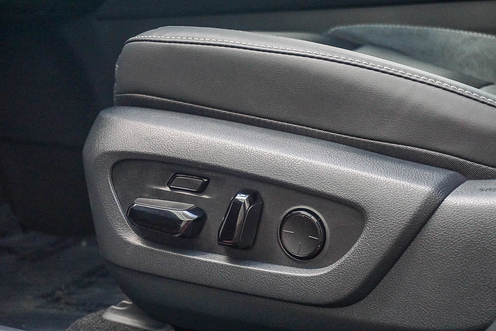 New 2026 Lexus RX 450h Luxury AWD/4WD image 30