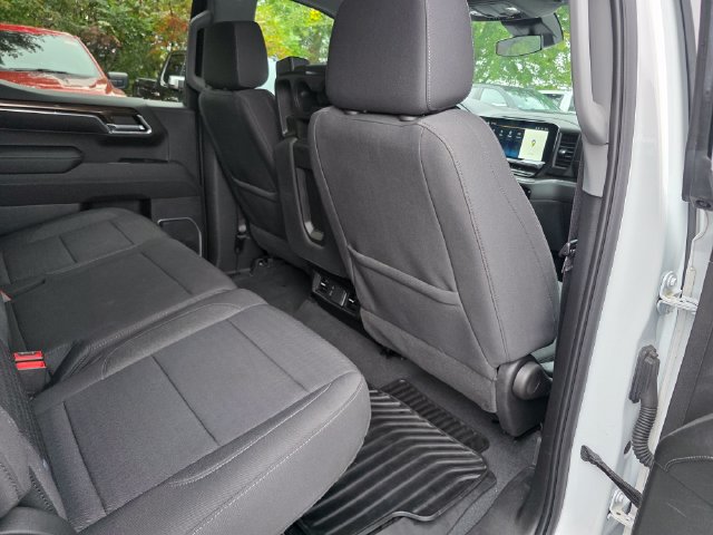 Used 2023 Chevrolet Silverado 1500 LT AWD/4WD image 13