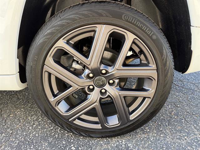 Used 2025 Jeep Compass Limited w/ High Altitude Package image 13