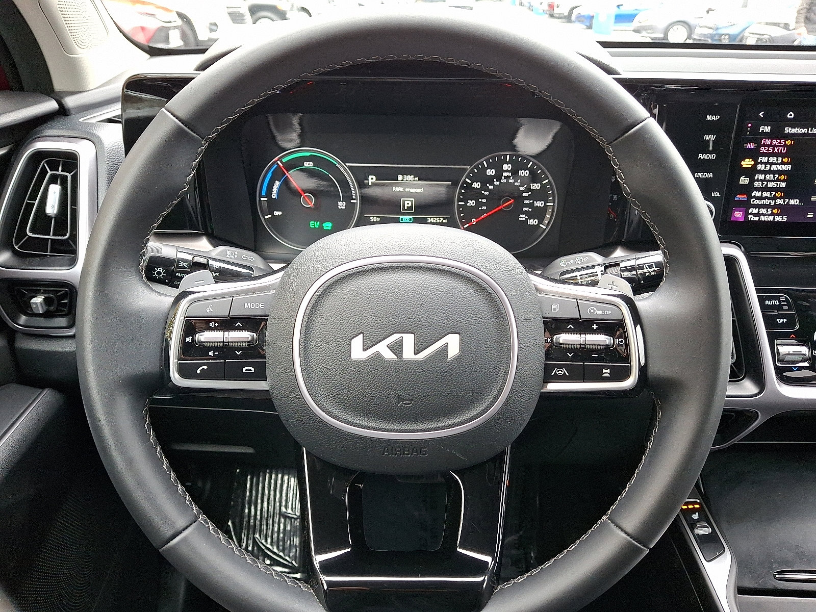 Used 2023 Kia Sorento EX image 17